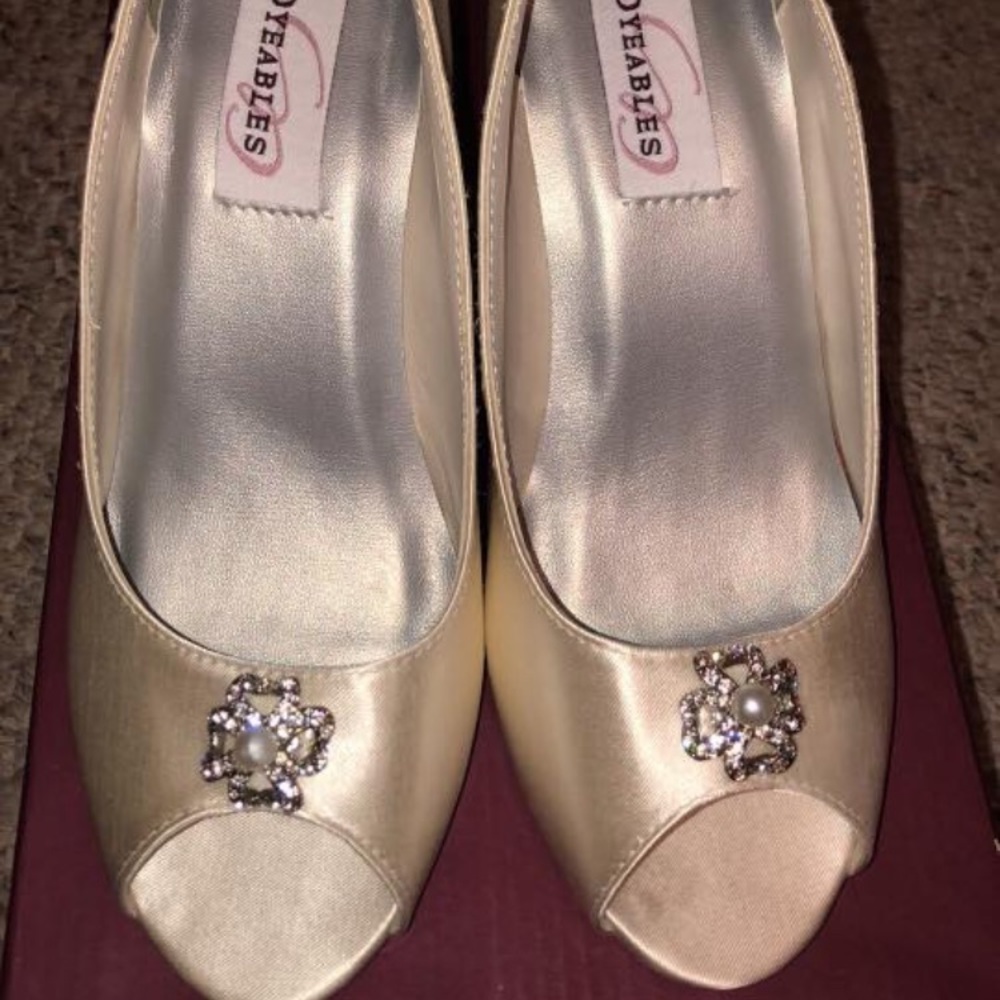 Dyeables Minka Wedges